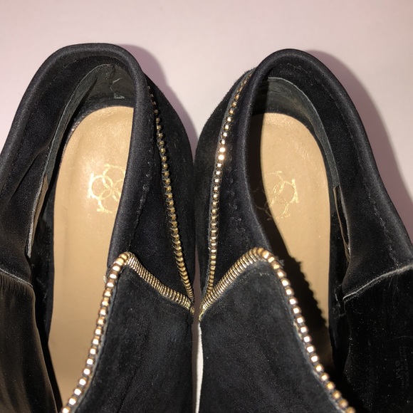 Ann Taylor Booties Size 8 - Picture 6 of 7